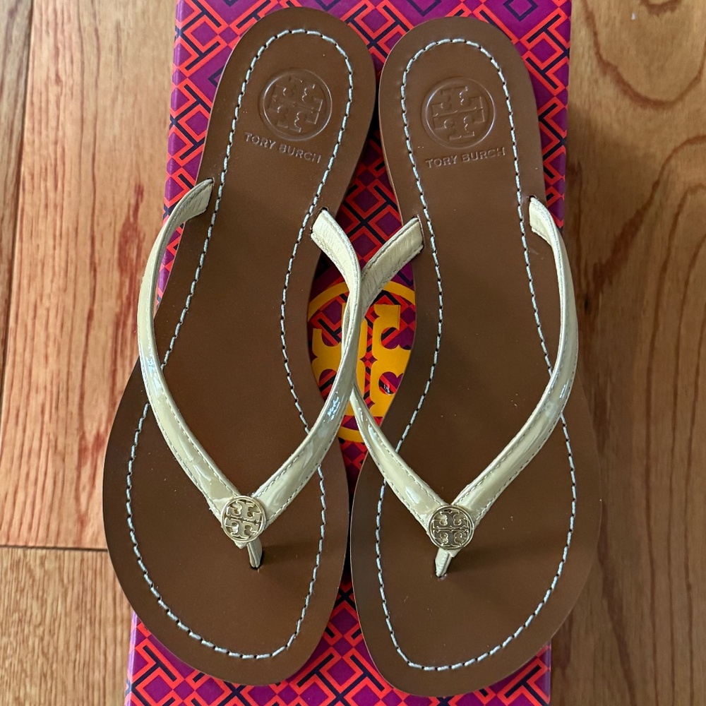 Tory Burch, Terra Thong Leather Sandals, Beige, Size 6 - Picture 2 of 11